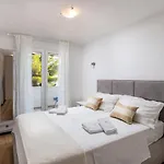 Aumari