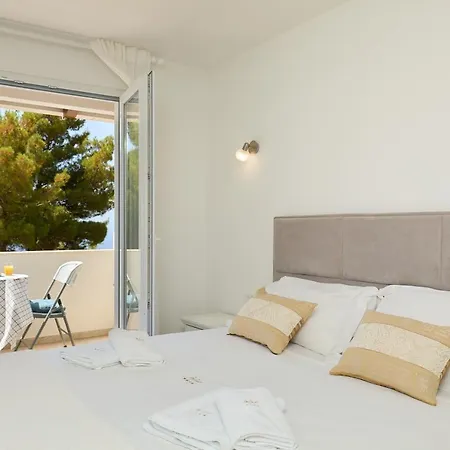 Aumari Apartment