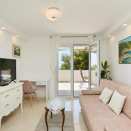 Apartment Aumari